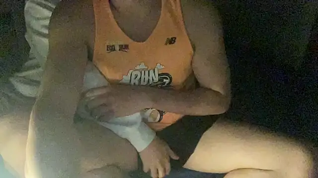 Snapshot of FRIENDLY-GIANT89 chatting on January 27, 2025, 9:55 pm FRIENDLY-GIANT89 online show from January 27, 2025, 9:55 pm