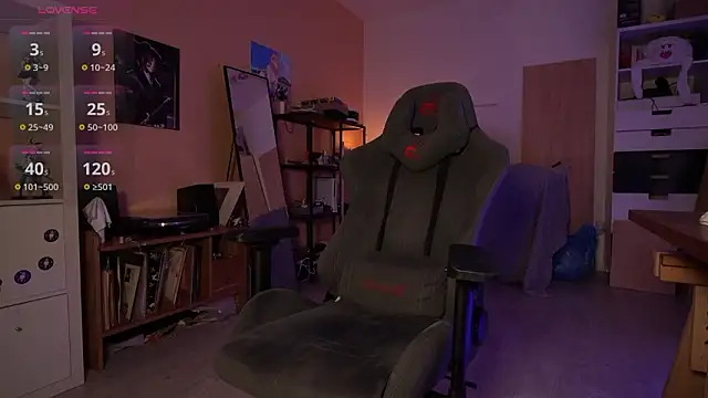 Snapshot of MagicFemboy chatting on March 13, 2026, 8:48 pm MagicFemboy online show from March 13, 2026, 8:48 pm