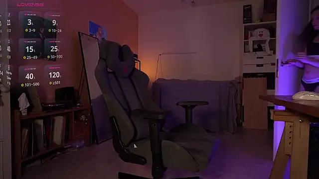 Snapshot of MagicFemboy chatting on March 20, 2026, 11:20 pm MagicFemboy online show from March 20, 2026, 11:20 pm