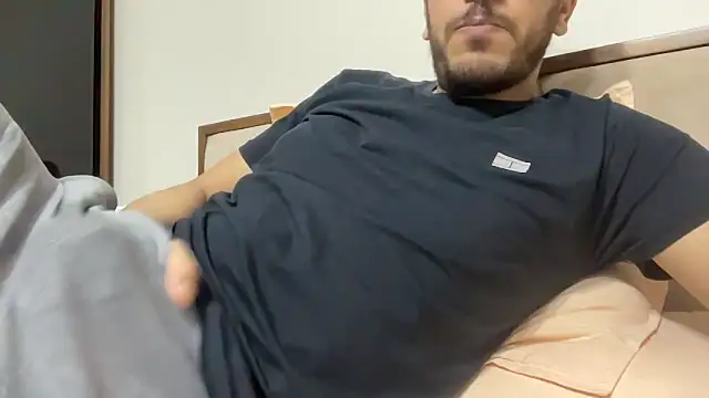 Mooka69 online show from April 18, 2026, 7:58 pm