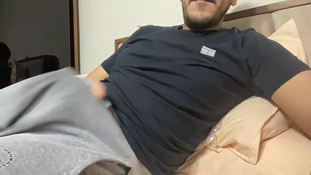 Mooka69 online show from April 19, 2026, 11:18 pm