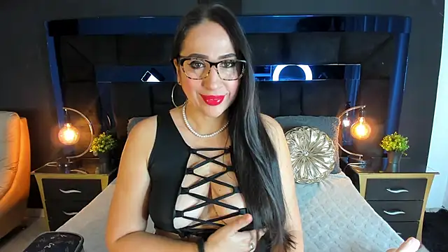 MayraVegas online show from March 5, 2025, 1:39 pm