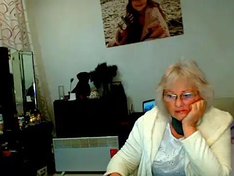 Natali7634 online show from December 7, 2024, 8:16 pm