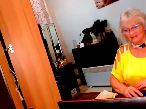 Natali7634 online show from December 8, 2024, 8:15 pm