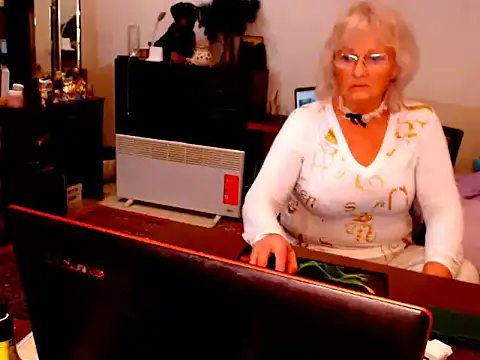 Natali7634 online show from December 9, 2024, 4:15 pm