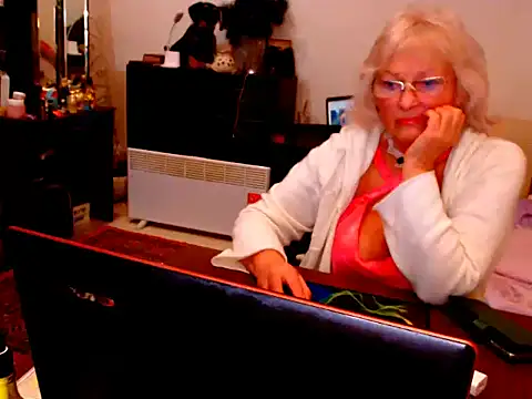 Natali7634 online show from December 9, 2024, 7:18 pm
