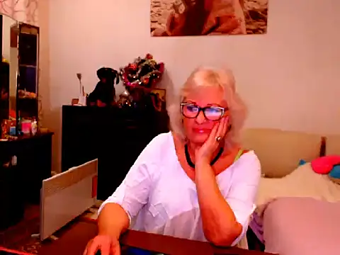 Natali7634 online show from December 18, 2024, 4:31 am