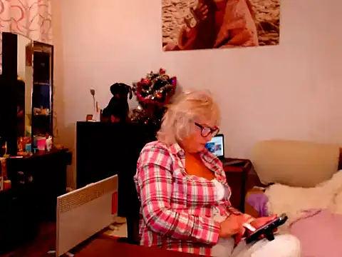 Natali7634 online show from December 19, 2024, 7:07 pm
