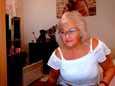 Natali7634 online show from December 20, 2024, 6:13 pm