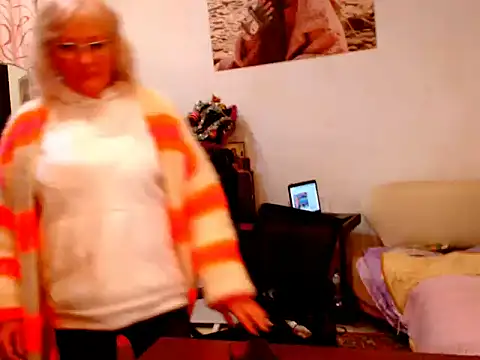 Natali7634 online show from January 8, 2025, 5:37 pm