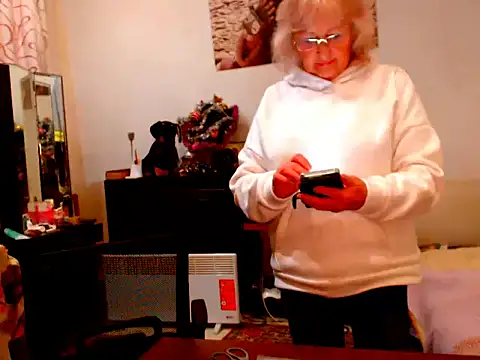 Natali7634 online show from January 8, 2025, 9:01 pm