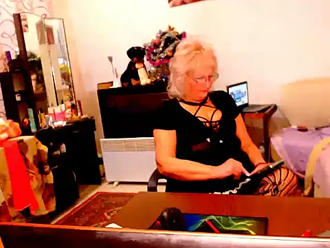 Natali7634 online show from January 11, 2025, 8:21 pm