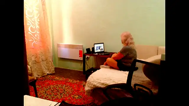 Snapshot of Natali7634 chatting on September 16, 2025, 9:32 am Natali7634 online show from September 16, 2025, 9:32 am