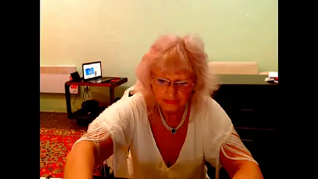 Snapshot of Natali7634 chatting on September 29, 2025, 7:24 am Natali7634 online show from September 29, 2025, 7:24 am