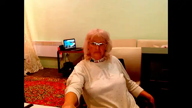 Snapshot of Natali7634 chatting on October 6, 2025, 8:56 am Natali7634 online show from October 6, 2025, 8:56 am