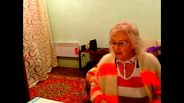 Natali7634 online show from November 14, 2025, 6:39 pm