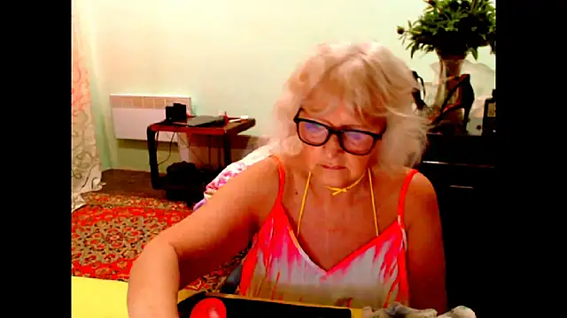 Natali7634 online show from May 12, 2026, 8:00 am