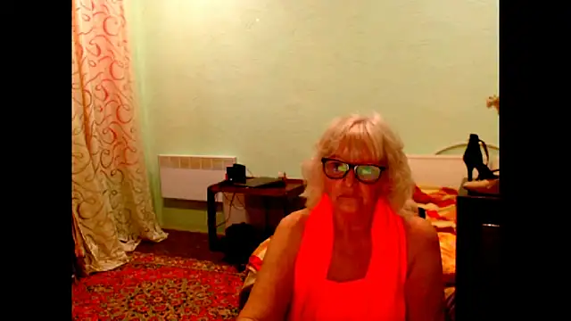 Natali7634 online show from May 18, 2026, 5:19 pm