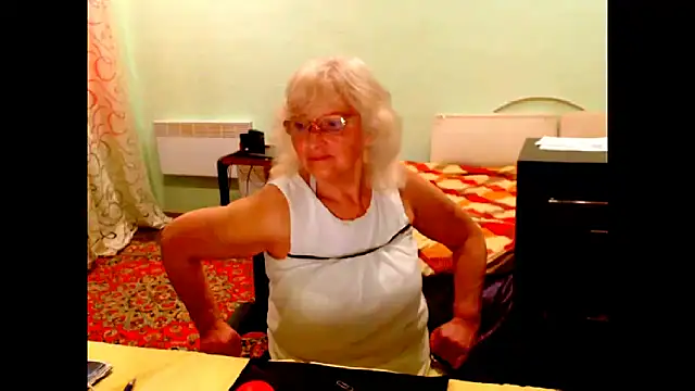 Natali7634 online show from May 19, 2026, 3:18 pm