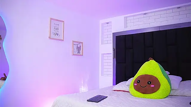 Snapshot of Marianamonroe_ chatting on September 16, 2025, 6:53 pm Marianamonroe  online show from September 16, 2025, 6:53 pm