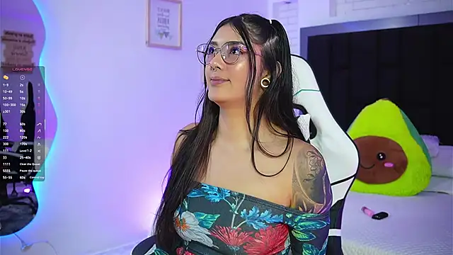 Snapshot of Marianamonroe_ chatting on September 17, 2025, 6:53 pm Marianamonroe  online show from September 17, 2025, 6:53 pm