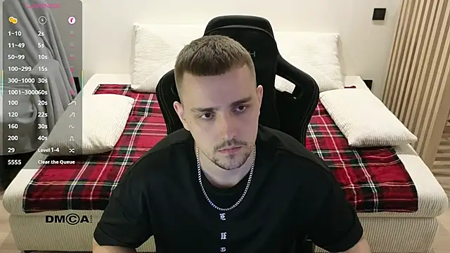 Larstar01 online show from March 24, 2026, 9:09 pm