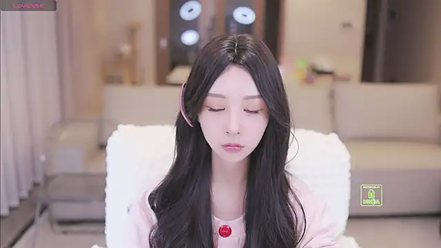 Snapshot of JayPope chatting on October 8, 2025, 2:14 pm JayPope online show from October 8, 2025, 2:14 pm