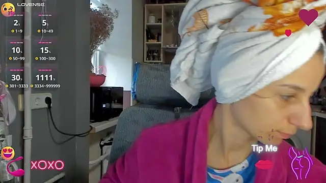 Snapshot of _Nika_Kik chatting on October 15, 2025, 10:59 am Nika Kik online show from October 15, 2025, 10:59 am