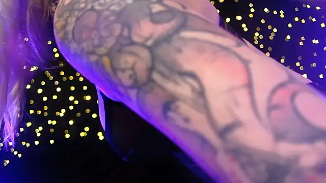 Littlespacemouse online show from February 11, 2026, 2:44 pm