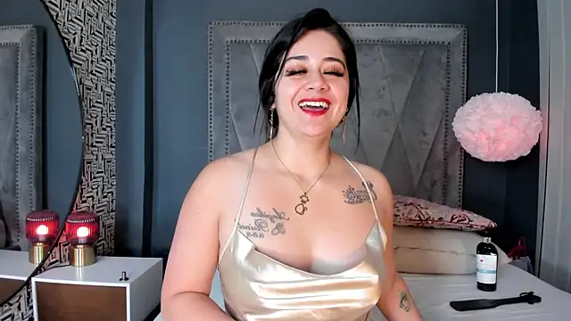 nahomi sweett online show from January 20, 2025, 2:03 pm