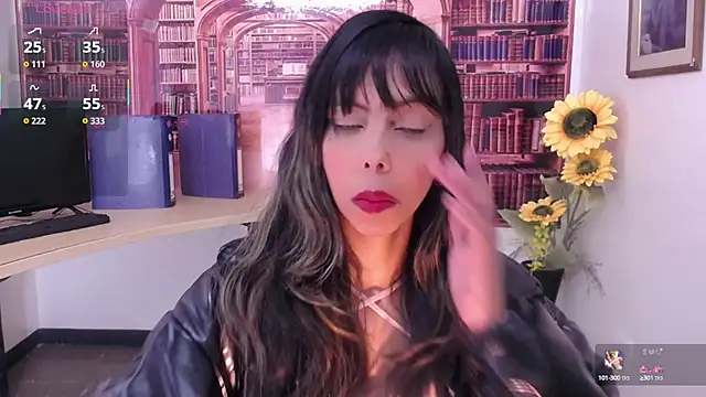 Snapshot of Catalella_Ar chatting on October 1, 2025, 3:12 am Catalella Ar online show from October 1, 2025, 3:12 am
