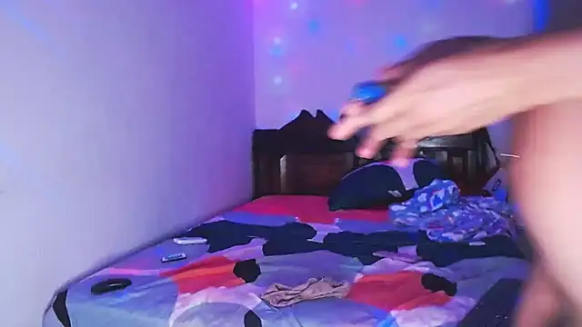 Candy-love87 online show from December 8, 2024, 12:18 am