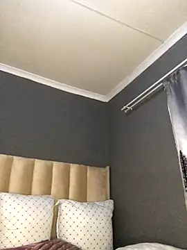 Nicole Liam  online show from October 22, 2025, 11:04 pm