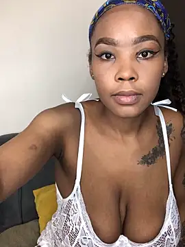 Nicole Liam  online show from December 20, 2025, 4:41 am