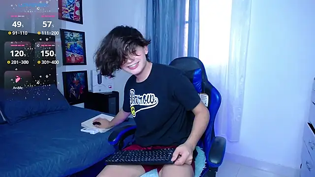 Snapshot of andyboy- chatting on September 20, 2025, 9:49 pm andyboy- online show from September 20, 2025, 9:49 pm