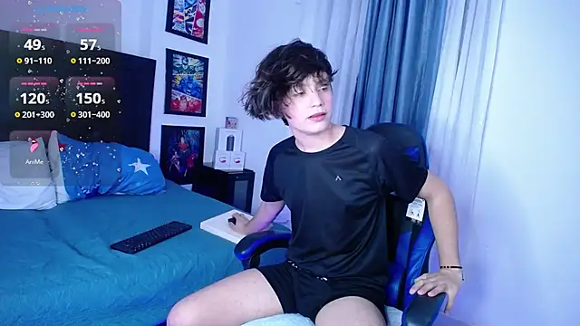 Snapshot of andyboy- chatting on October 31, 2025, 11:28 pm andyboy- online show from October 31, 2025, 11:28 pm