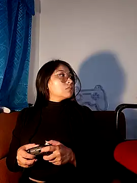 Snapshot of Caroll_Luna chatting on December 15, 2024, 3:13 am Caroll Luna online show from December 15, 2024, 3:13 am
