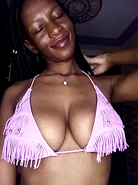 Snapshot of Ayrella02 chatting on February 27, 2026, 6:30 pm Ayrella02 online show from February 27, 2026, 6:30 pm