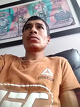 Snapshot of 008Alexan chatting on February 4, 2025, 7:44 pm 008Alexan online show from February 4, 2025, 7:44 pm