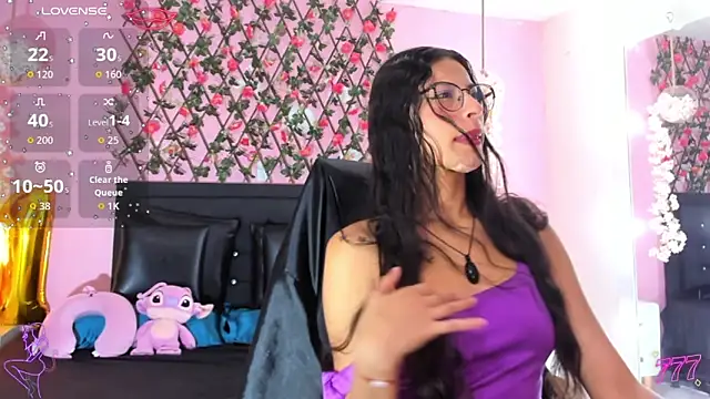 Snapshot of SamaraCortez chatting on May 14, 2026, 7:42 pm SamaraCortez online show from May 14, 2026, 7:42 pm