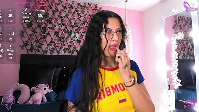 SamaraCortez online show from August 7, 2026, 7:27 pm