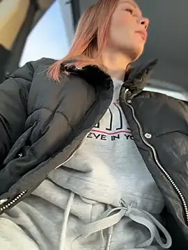 LavenderHot online show from February 10, 2026, 2:37 am