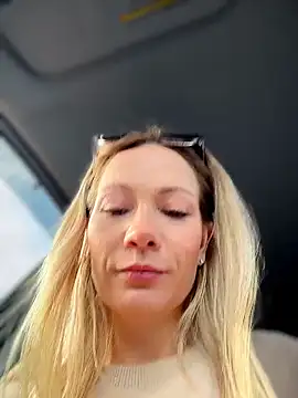 LavenderHot online show from April 30, 2026, 1:45 am
