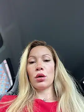LavenderHot online show from August 5, 2026, 1:41 am
