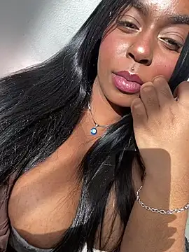 latinababyy online show from December 15, 2024, 7:53 pm