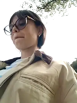 Snapshot of Violeta_12- chatting on September 30, 2025, 9:09 pm Violeta 12- online show from September 30, 2025, 9:09 pm