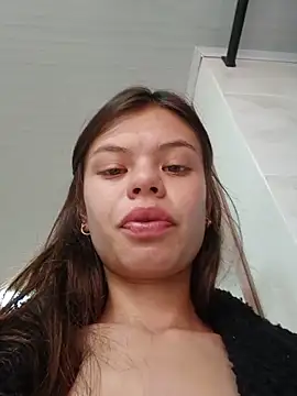 Snapshot of Violeta_12- chatting on May 30, 2026, 4:15 pm Violeta 12- online show from May 30, 2026, 4:15 pm