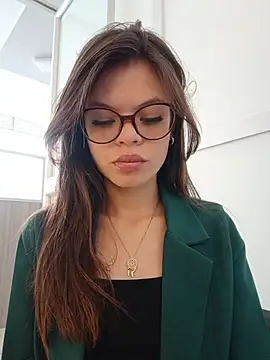Snapshot of Violeta_12- chatting on June 22, 2026, 2:25 pm Violeta 12- online show from June 22, 2026, 2:25 pm