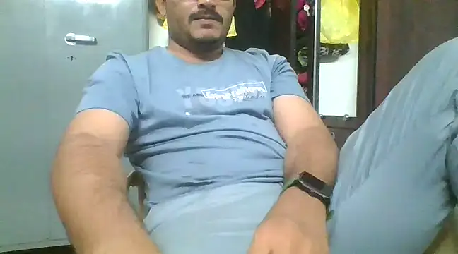 naughtymike0007 online show from January 13, 2025, 5:02 pm