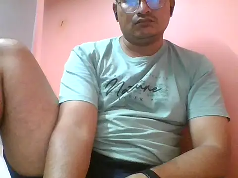 Snapshot of naughtymike0007 chatting on September 30, 2025, 6:13 pm naughtymike0007 online show from September 30, 2025, 6:13 pm